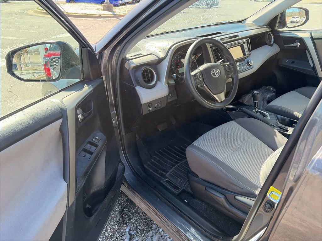 Used 2015 Toyota RAV4 XLE image 11