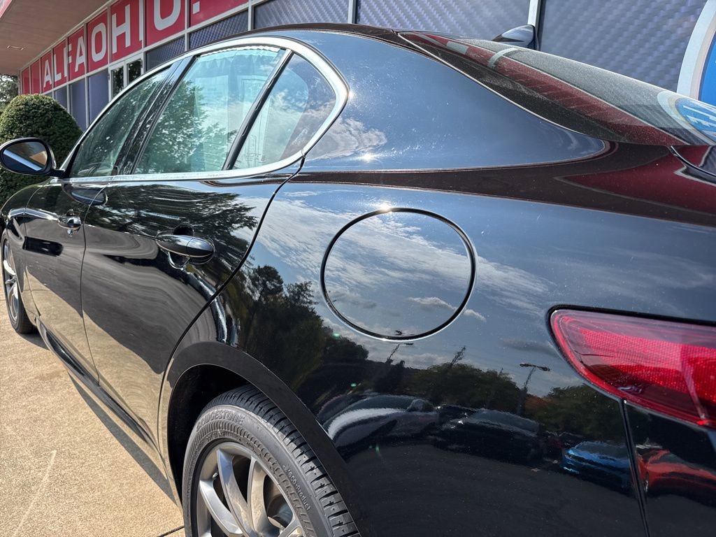 Used 2018 Alfa Romeo Giulia AWD image 12