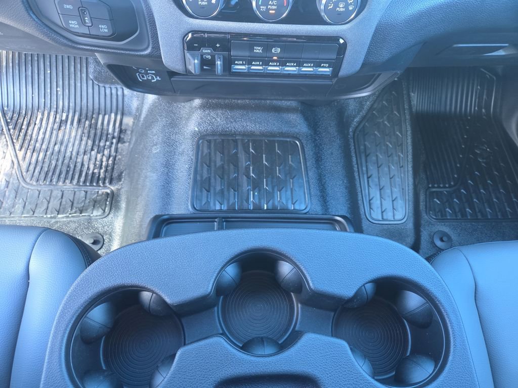 New 2026 RAM 5500 Tradesman AWD/4WD image 18