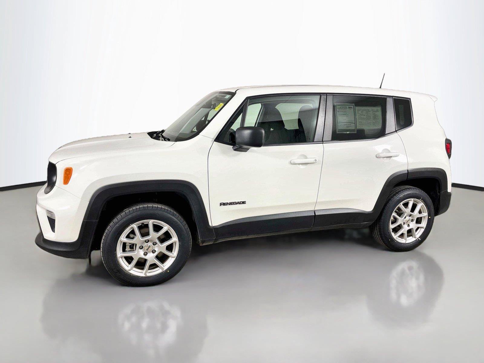 Used 2023 Jeep Renegade Latitude AWD/4WD image 8