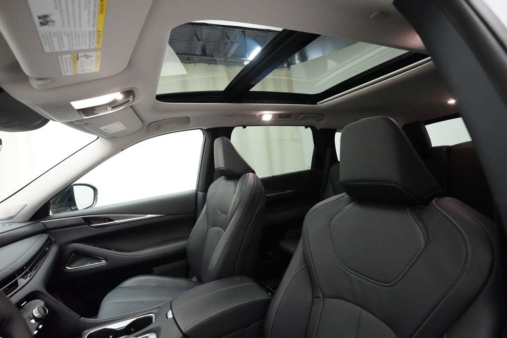 Used 2025 INFINITI QX60 Luxe AWD/4WD image 33
