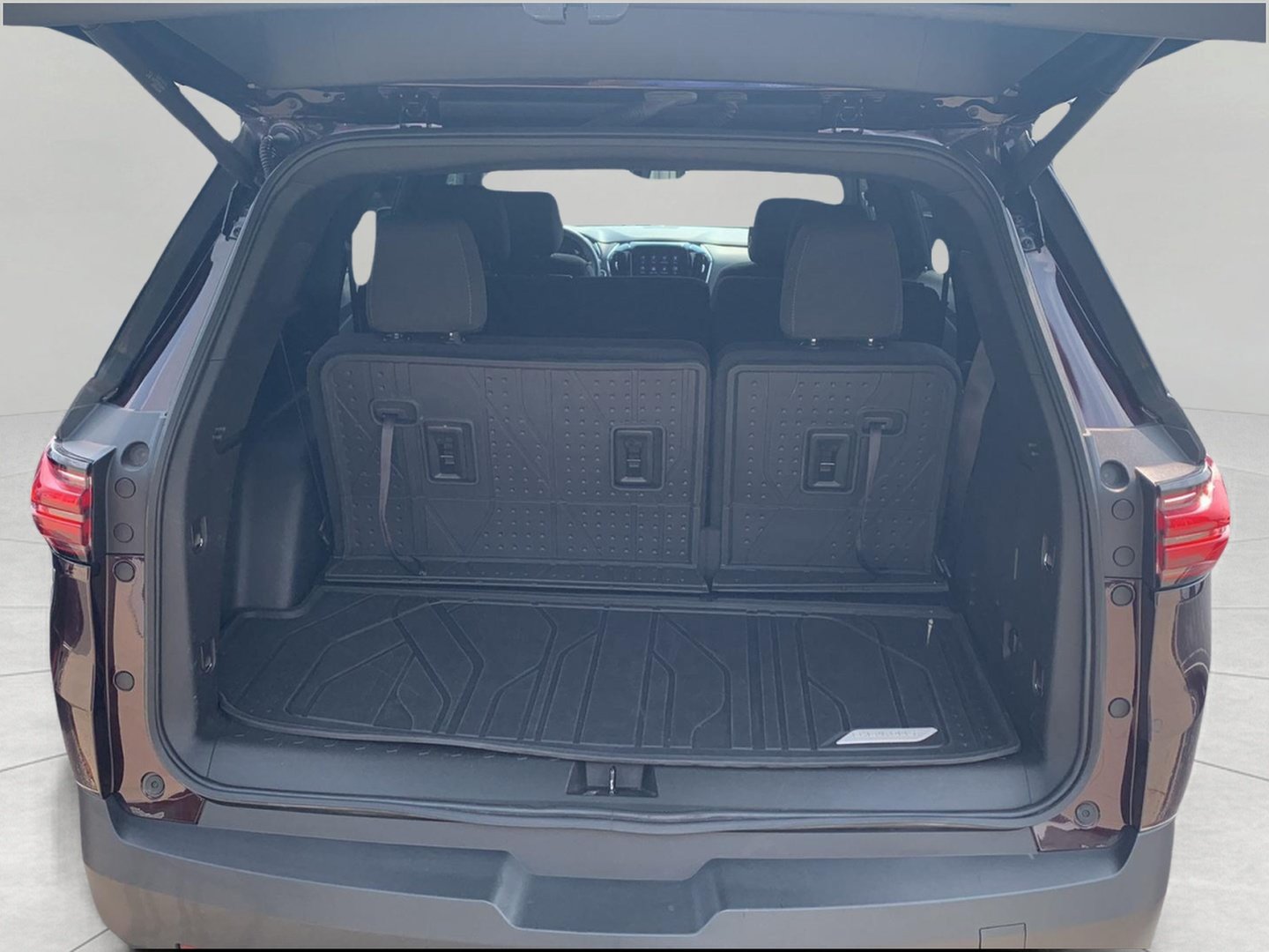Certified 2023 Chevrolet Traverse LT w/ LPO, Floor Liner Package AWD/4WD image 28