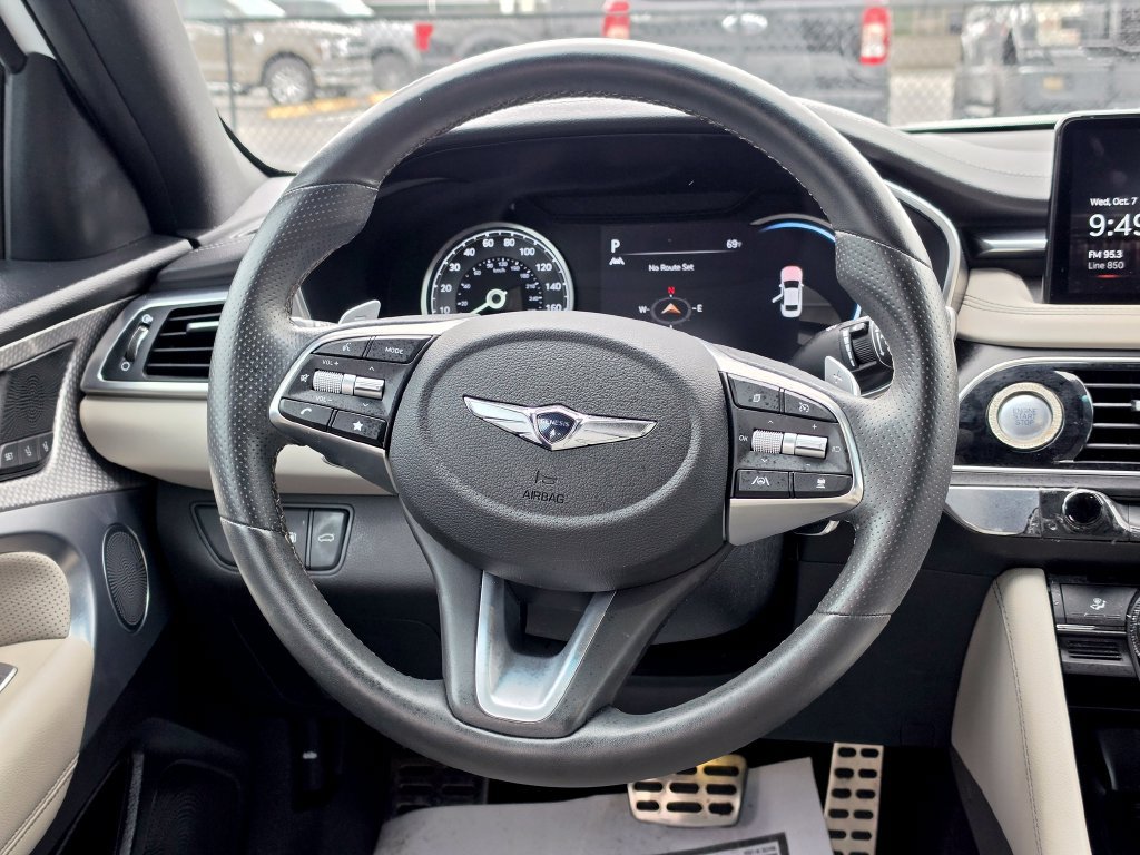 Used 2023 Genesis G70 2.0T w/ Sport Prestige Package RWD image 20