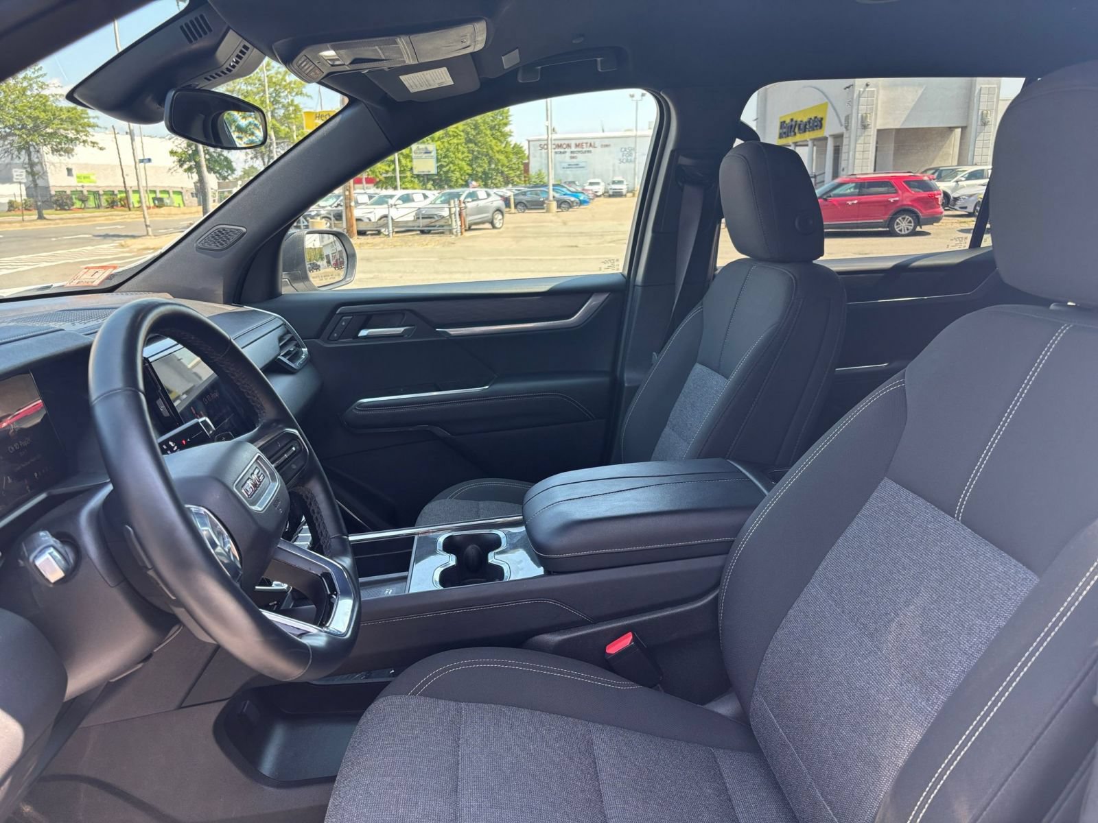 Used 2025 GMC Acadia Elevation AWD/4WD image 28