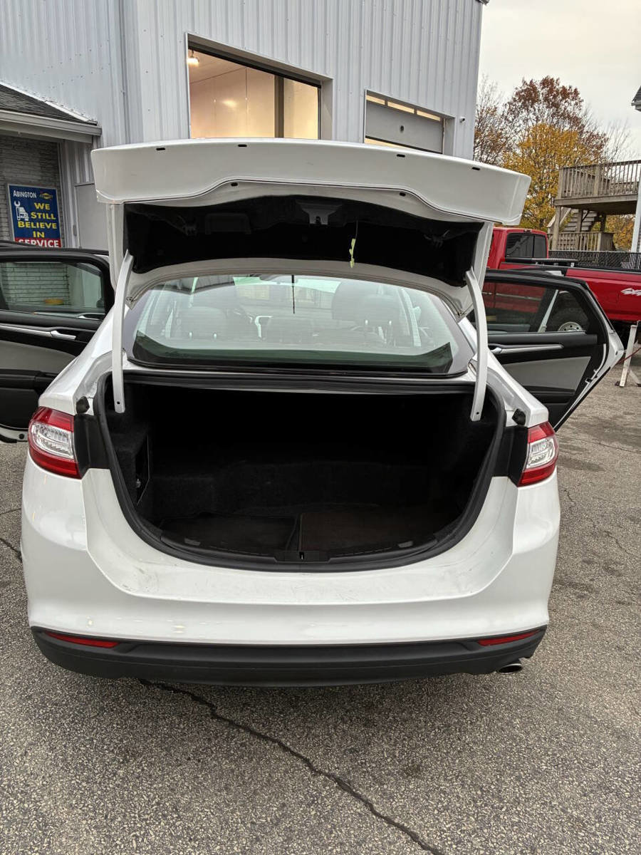 Used 2015 Ford Fusion S image 13