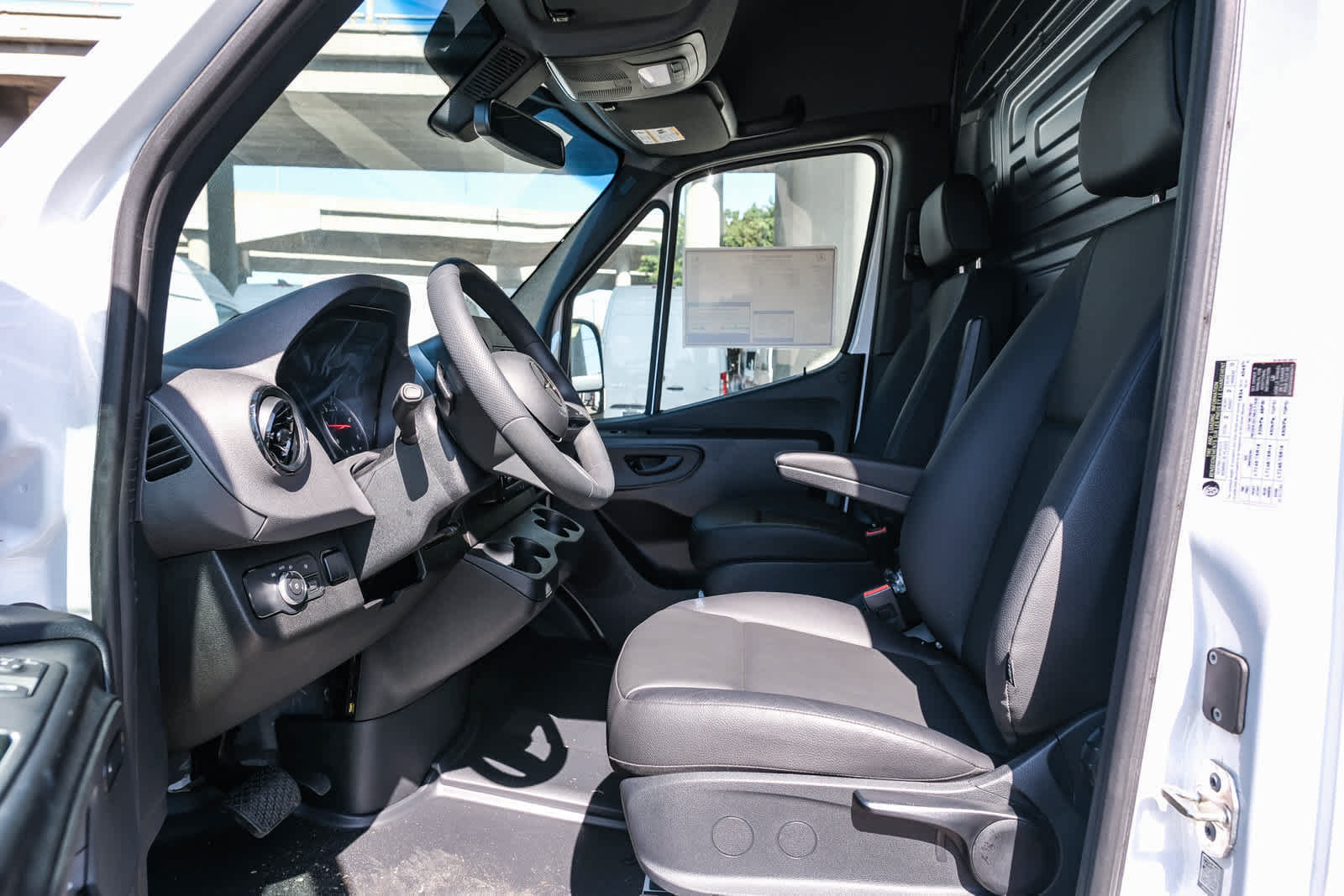 New 2025 Mercedes-Benz Sprinter 2500 image 19