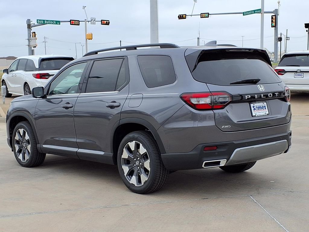 New 2026 Honda Pilot Touring image 5
