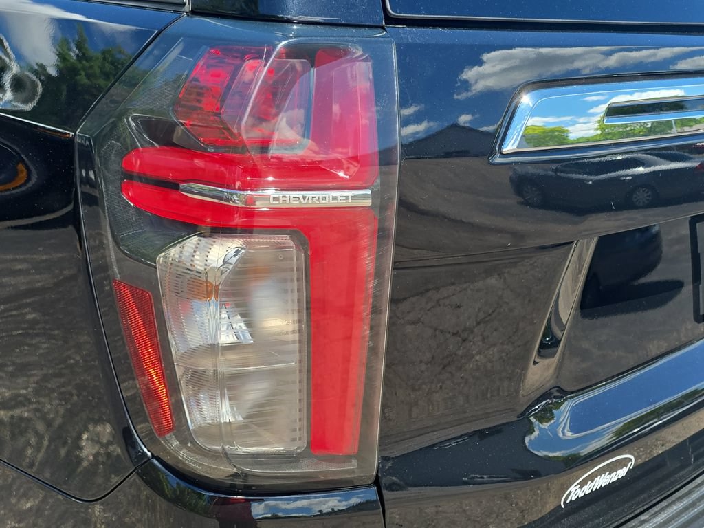 Certified 2023 Chevrolet Suburban Premier AWD/4WD image 36