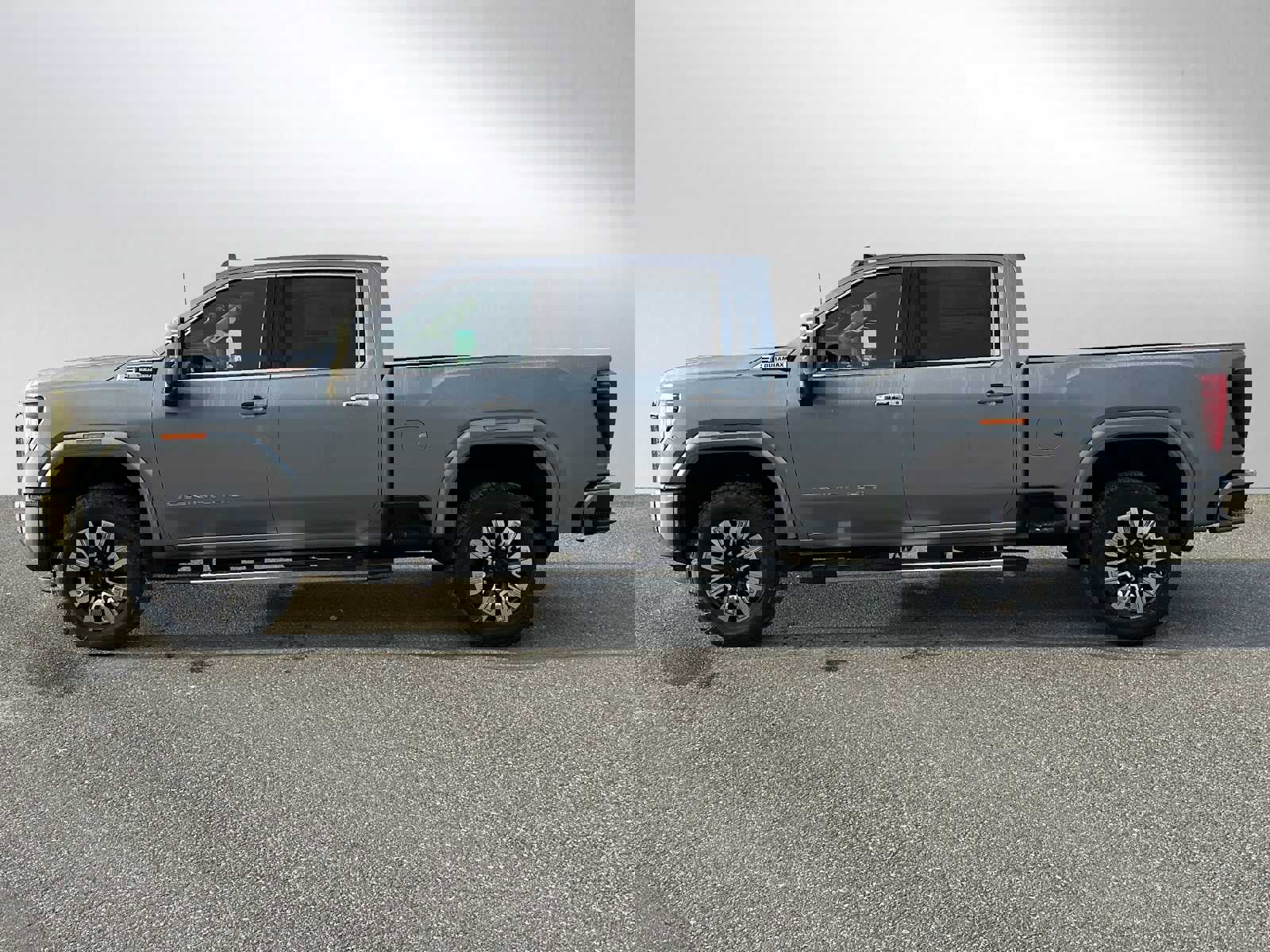 New 2026 GMC Sierra 2500 Denali w/ Denali Reserve Package image 6