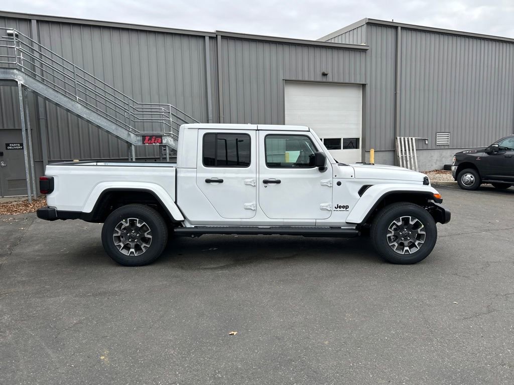 New 2026 Jeep Gladiator Sport AWD/4WD image 2