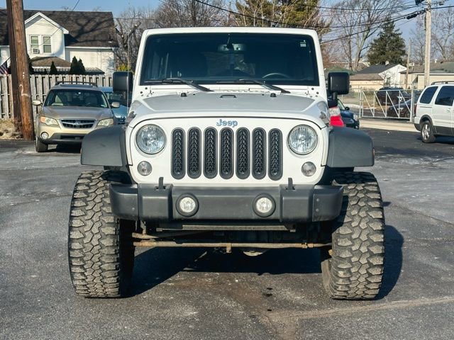 Used 2015 Jeep Wrangler Unlimited Rubicon image 2