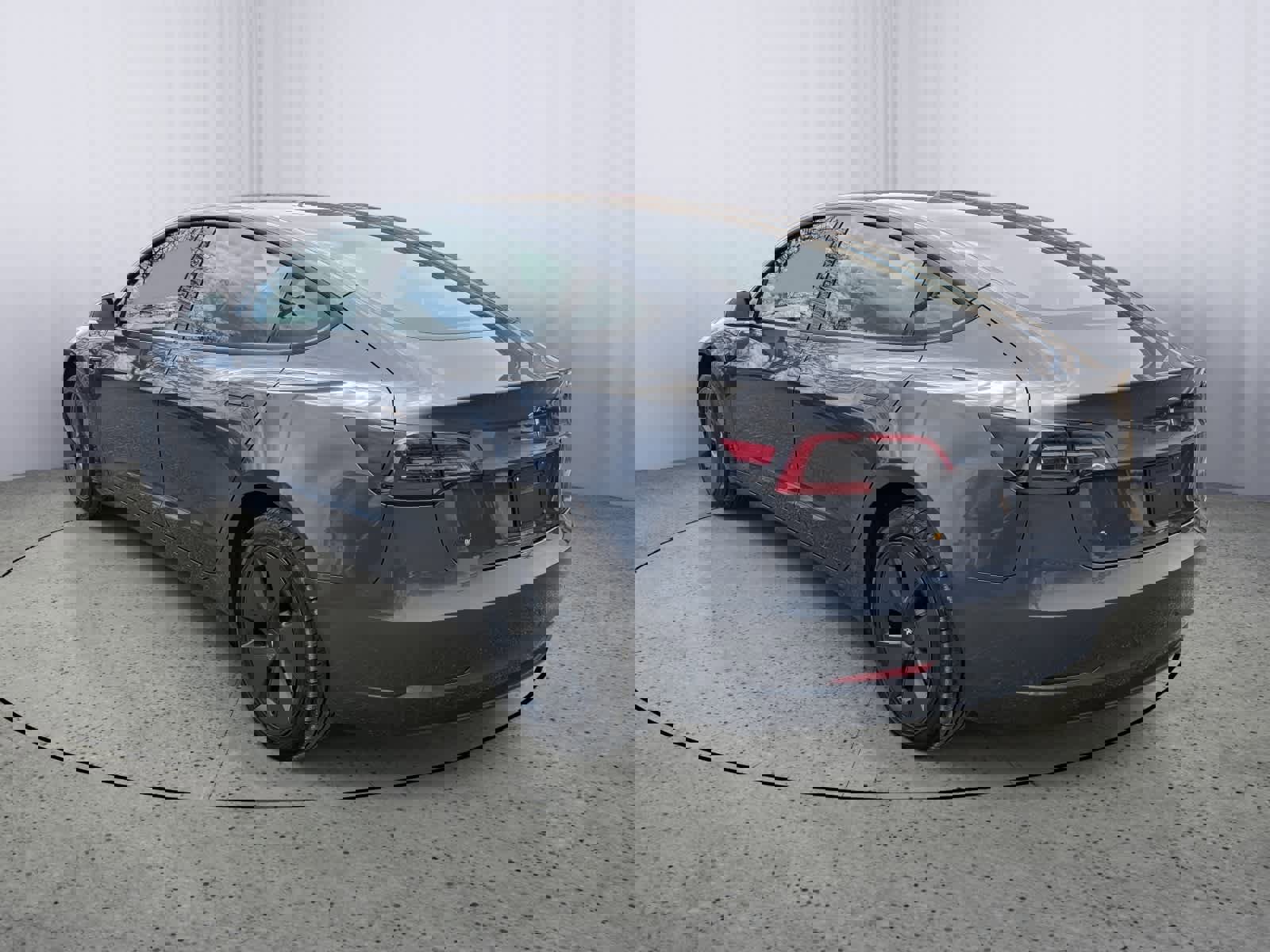 Used 2023 Tesla Model 3 Standard Range image 4