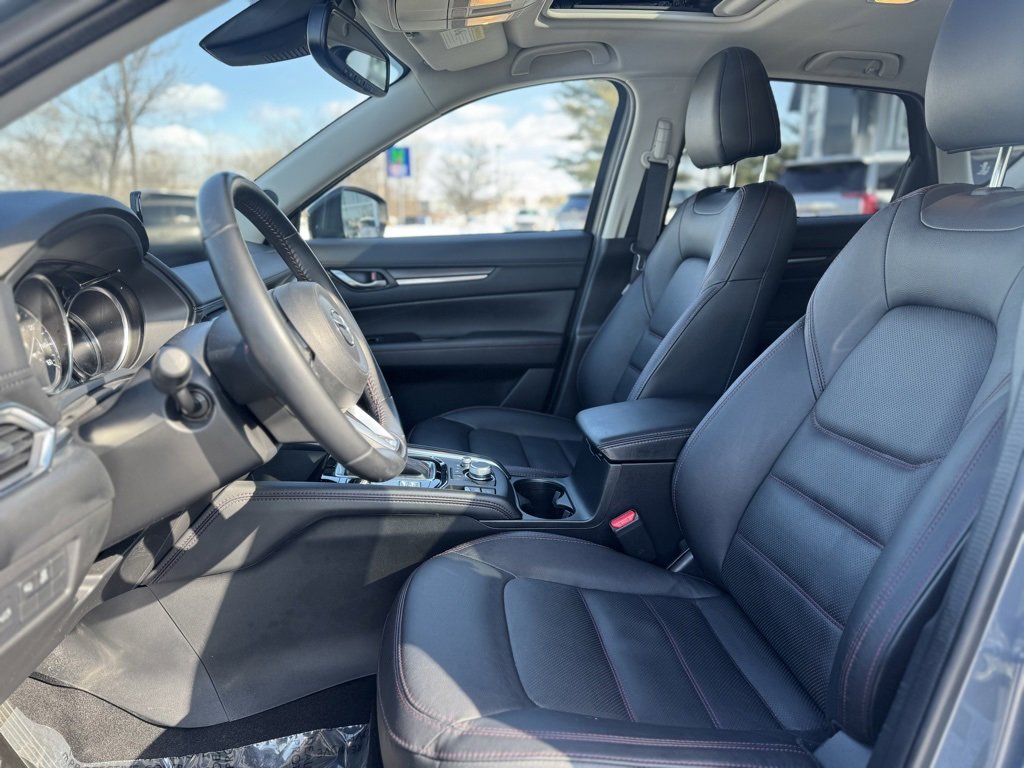 Used 2024 MAZDA CX-5 Carbon Edition image 16