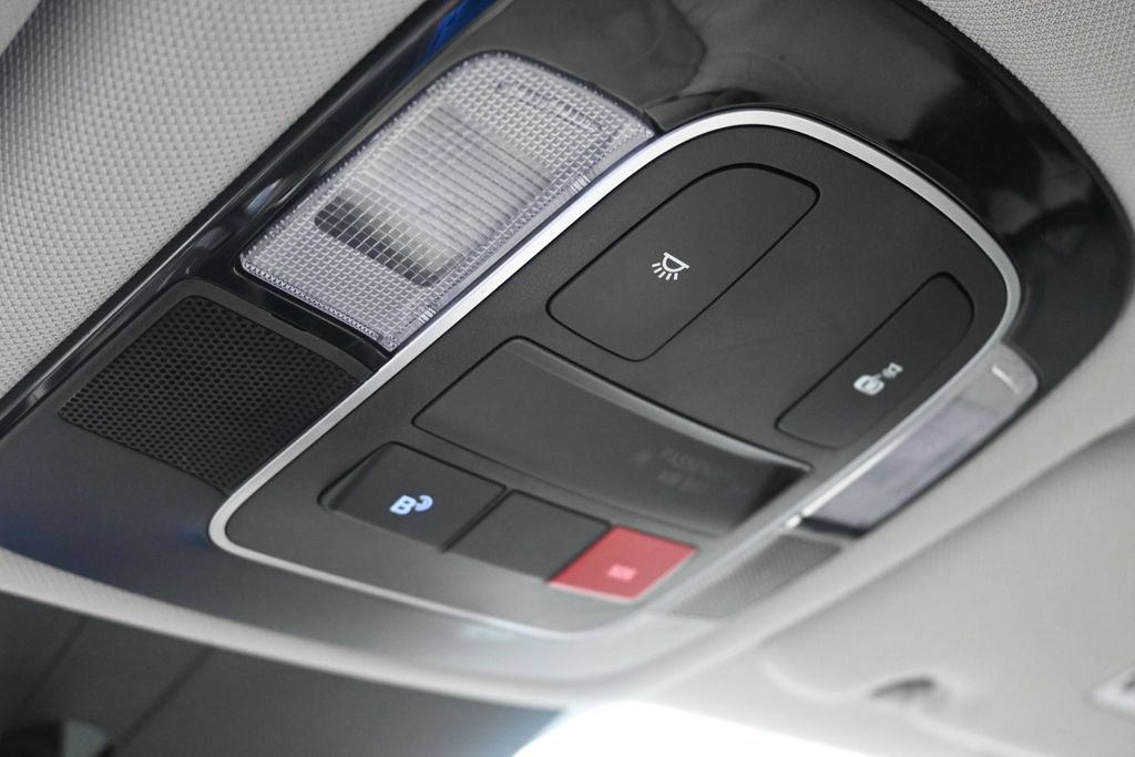 Used 2025 Hyundai Sonata SEL FWD image 26
