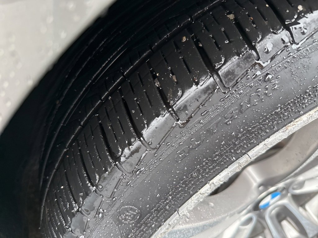 Used 2017 BMW 330i xDrive Wagon w/ Premium Package image 10