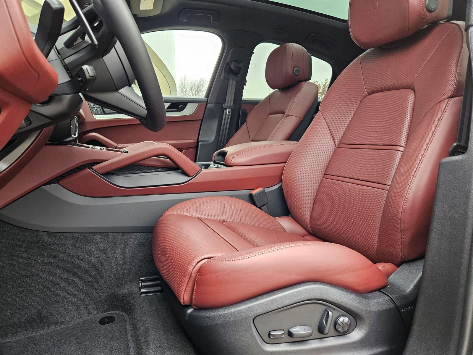 New 2026 Porsche Cayenne Coupe image 5