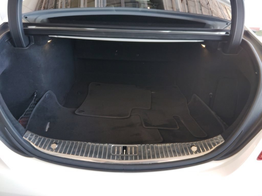 Used 2016 Mercedes-Benz S 550 Sedan image 16