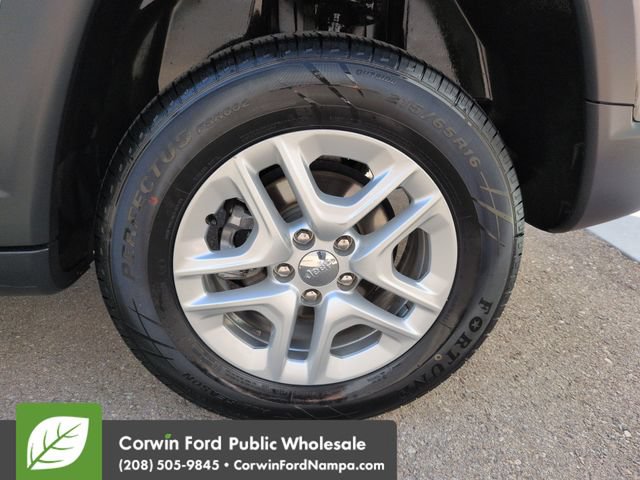 Used 2018 Jeep Compass Sport w/ Tech Group AWD/4WD image 32