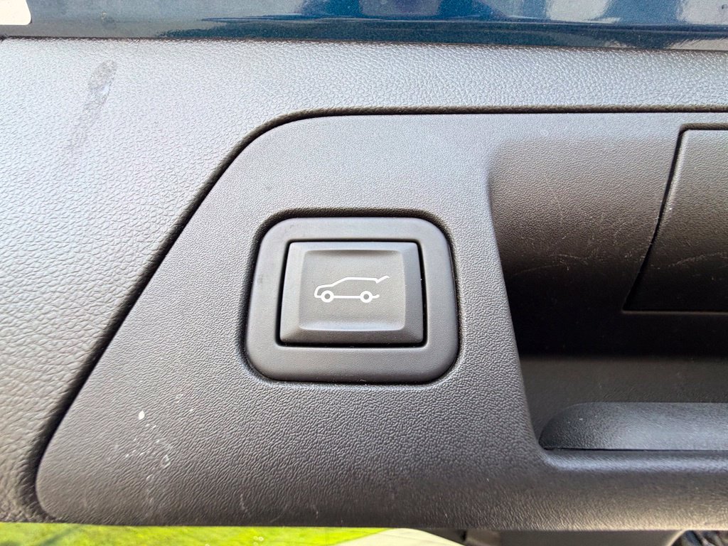 Used 2023 Buick Envision Essence AWD/4WD image 49