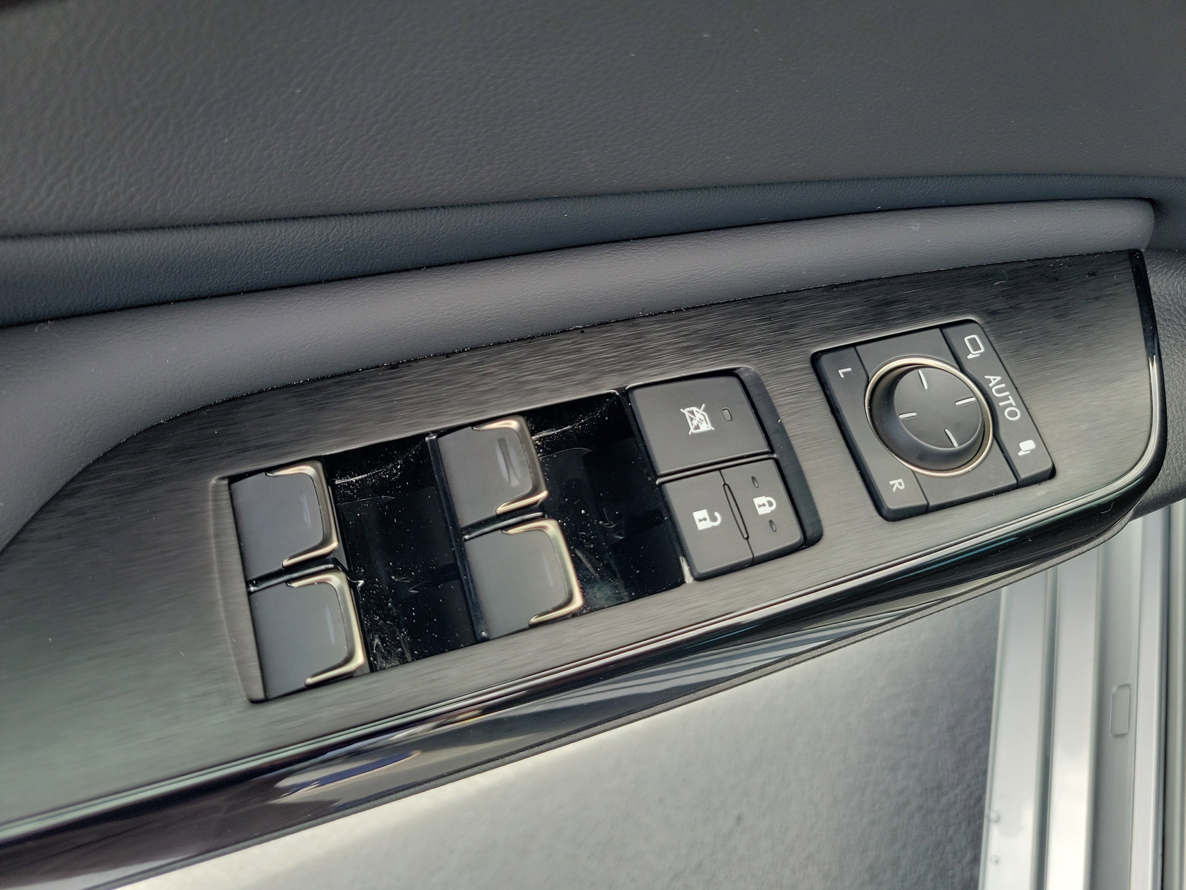 Certified 2025 Lexus ES 350 w/ Premium Package FWD image 21