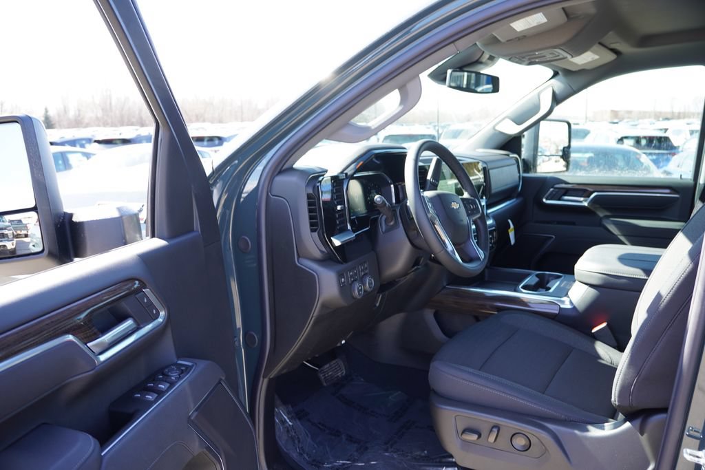 New 2026 Chevrolet Silverado 2500 LT w/ All Star Edition AWD/4WD image 10