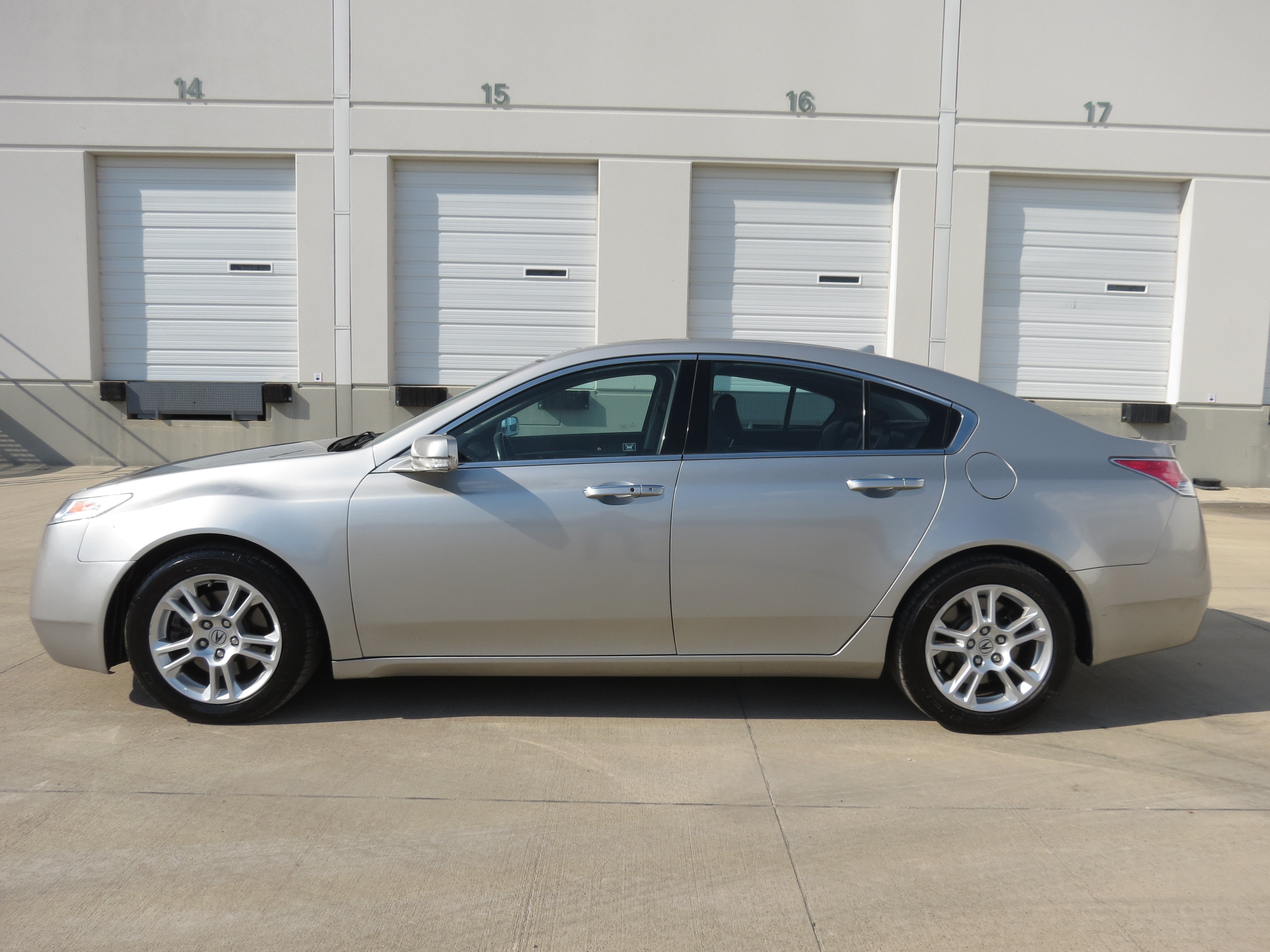 Used 2011 Acura TL w/ Technology Package FWD image 5