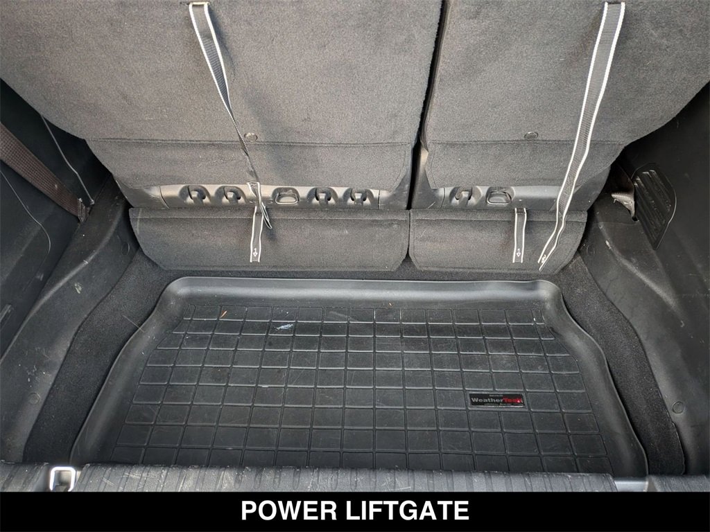 Used 2022 Chrysler Pacifica Limited w/ Uconnect Theater Family Group image 28