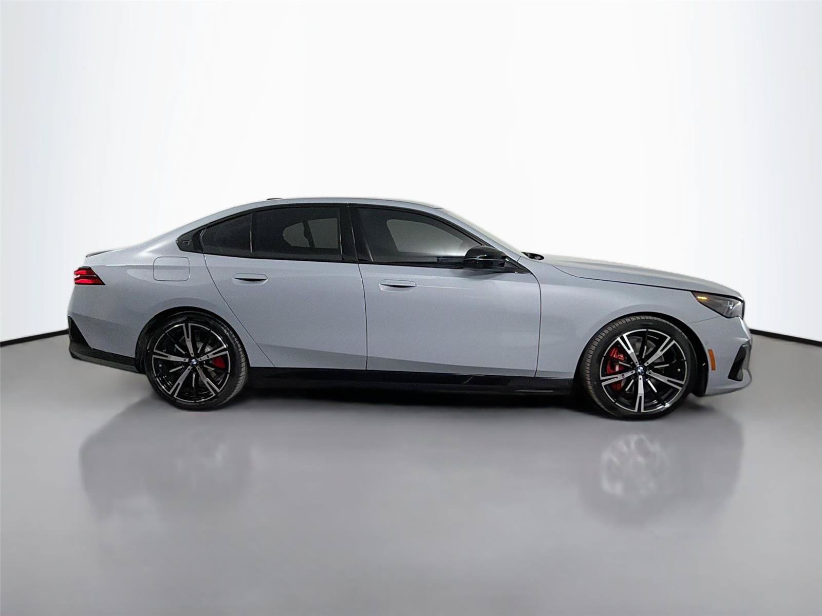 New 2026 BMW i5 M60 w/ Executive Package AWD/4WD image 25