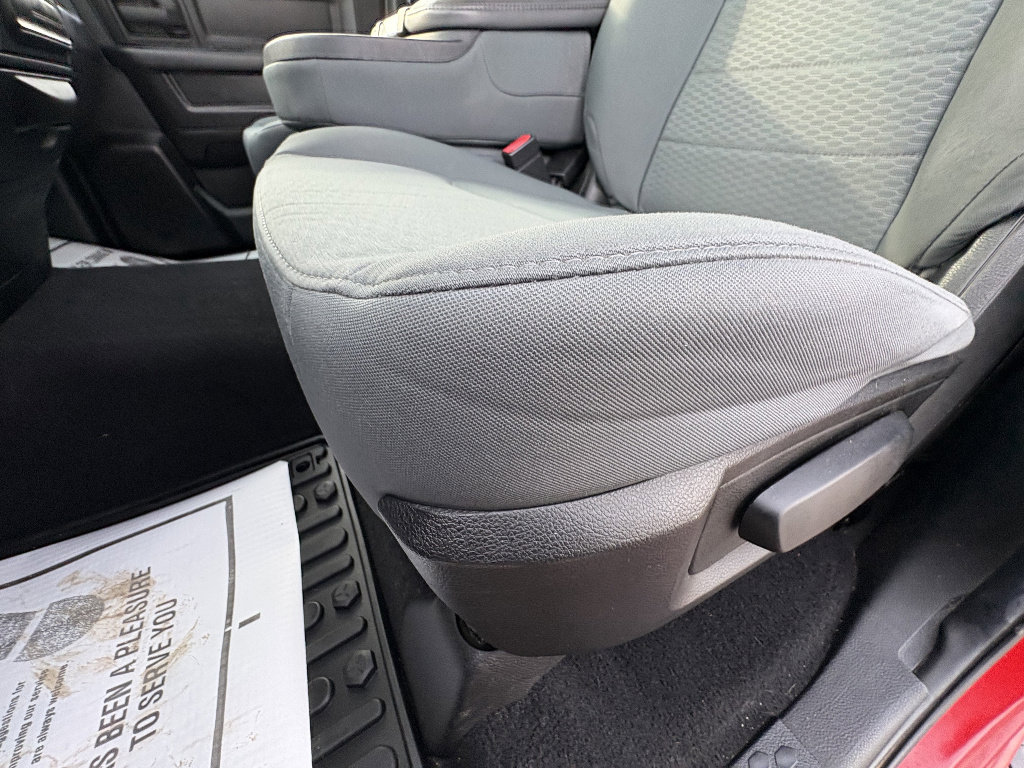 Used 2014 RAM 1500 Express image 33