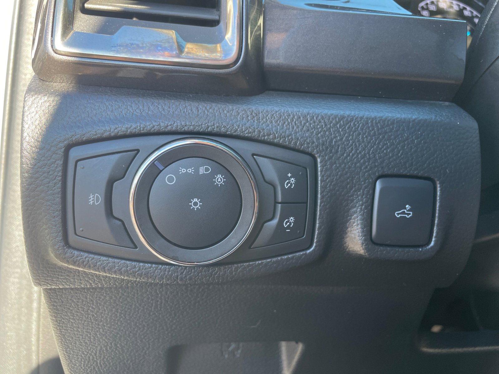 Used 2022 Ford Ranger Lariat w/ Equipment Group 501A High image 14