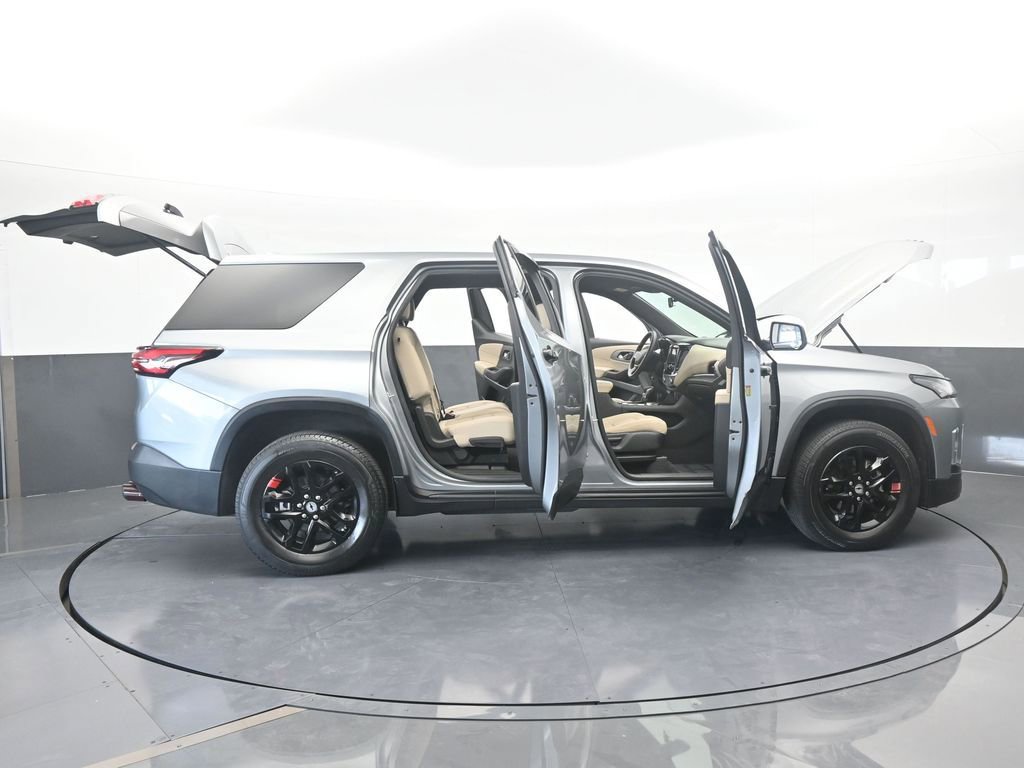 Used 2023 Chevrolet Traverse LS image 70