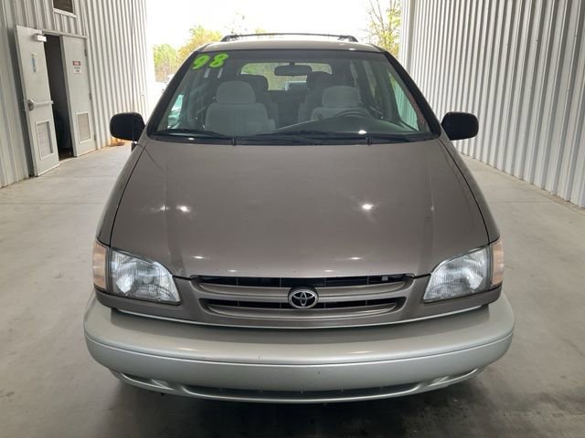 Used 1998 Toyota Sienna LE image 23
