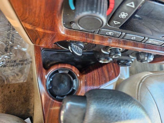 Used 2002 GMC Envoy SLT image 16