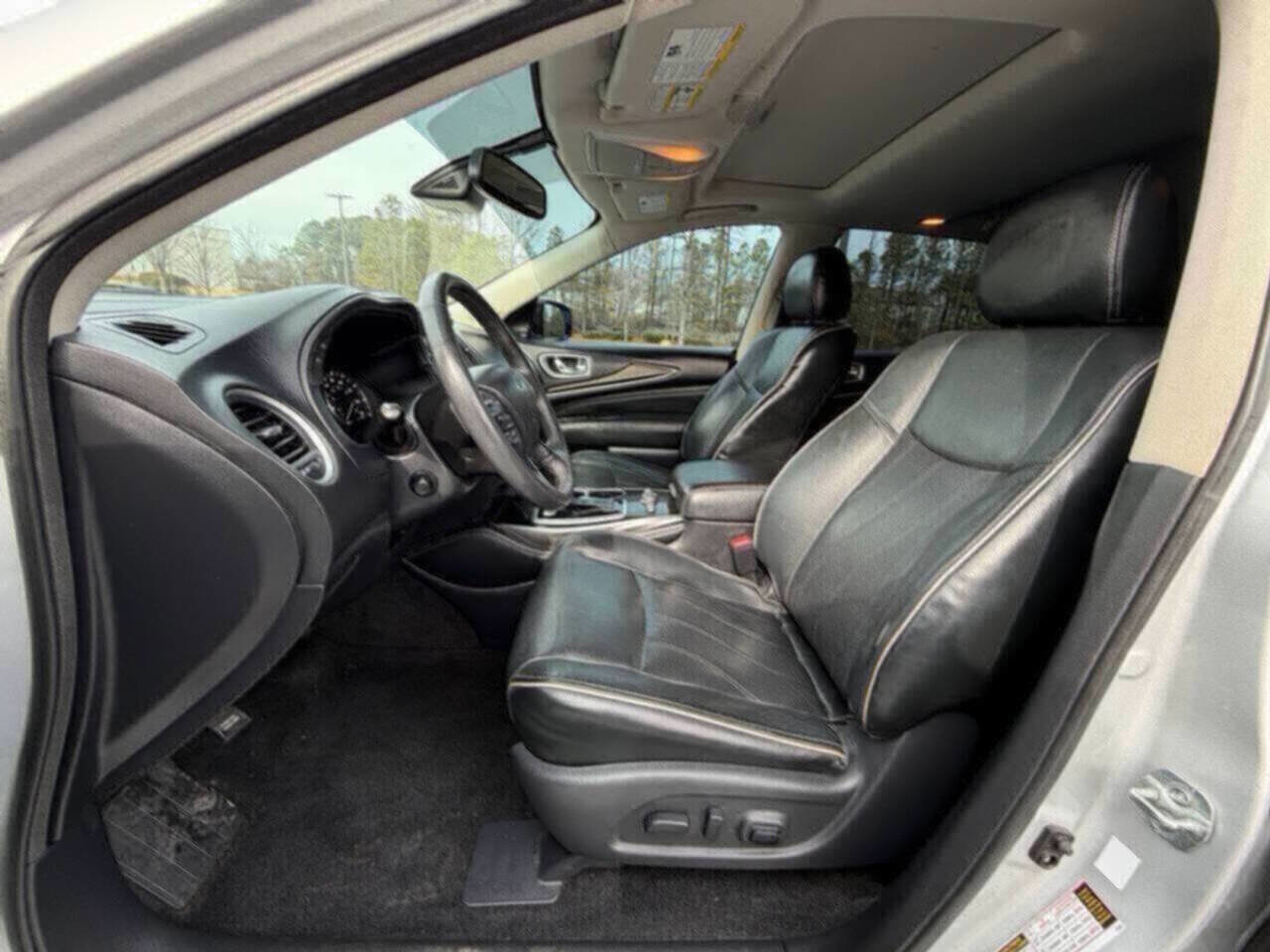 Used 2019 INFINITI QX60 Luxe w/ Essential Package image 10