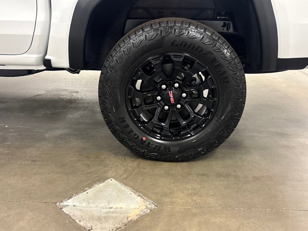 New 2026 GMC Canyon Elevation image 11