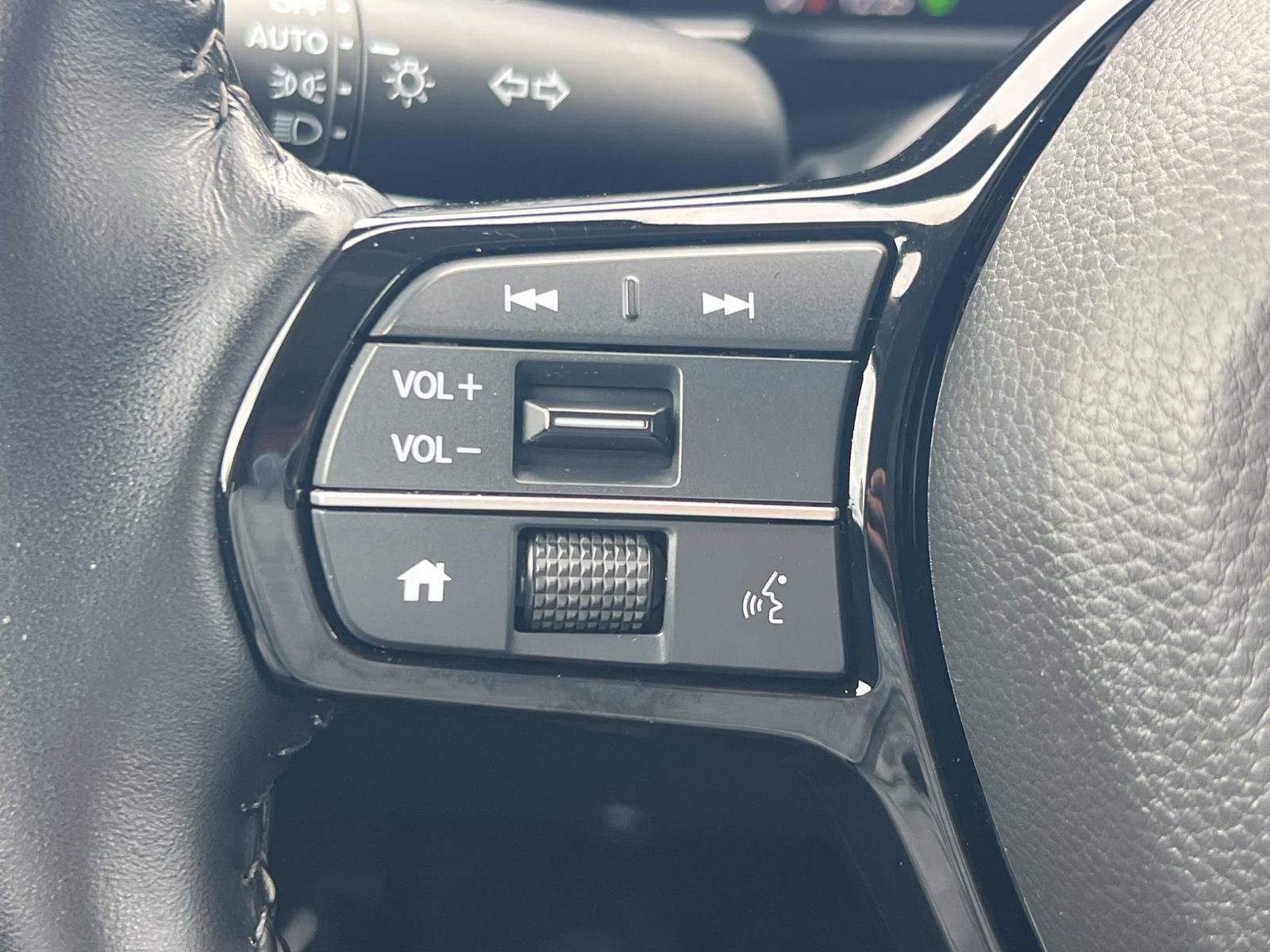 Certified 2025 Honda CR-V EX-L image 9