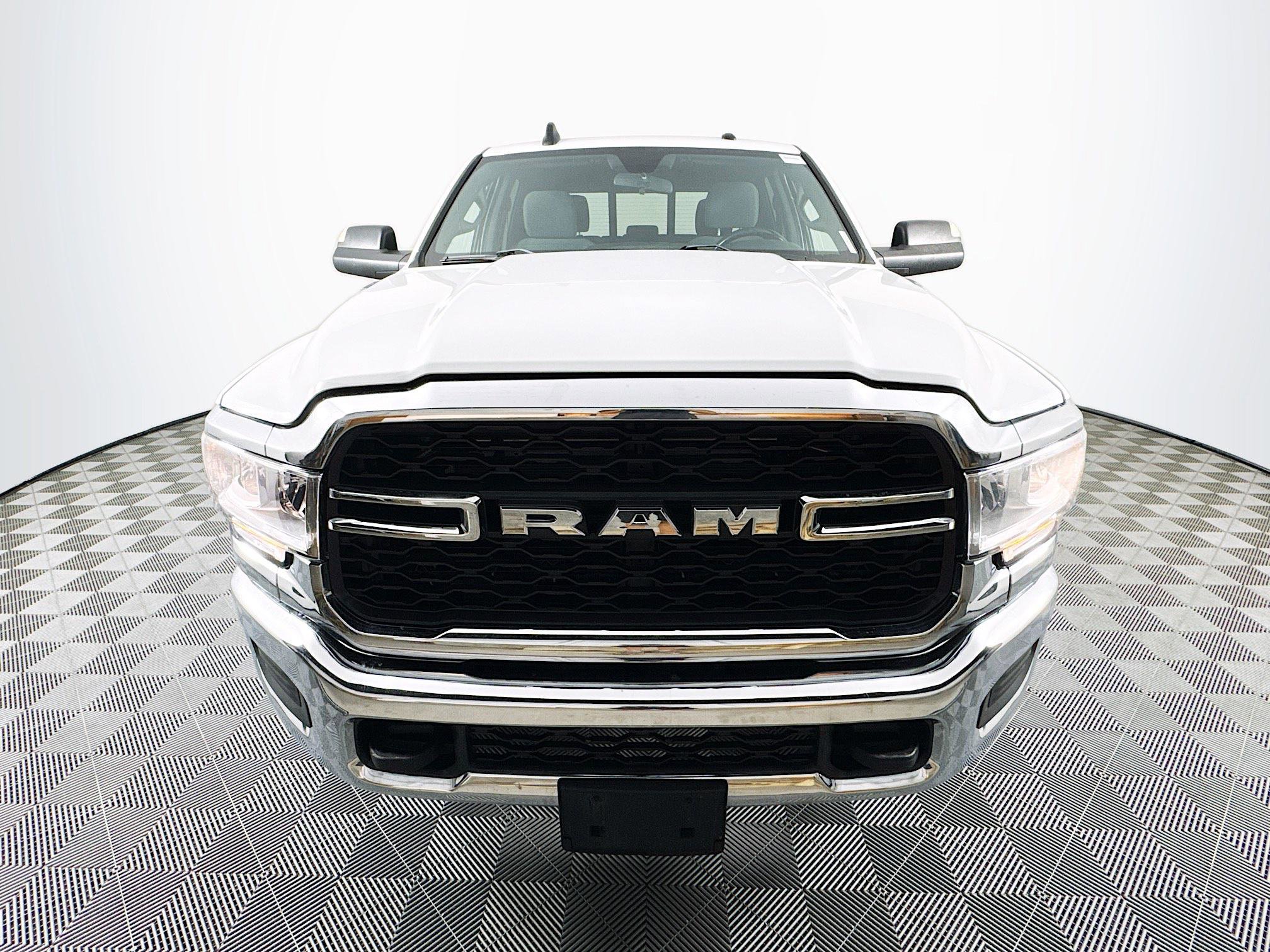 Used 2022 RAM 3500 Tradesman image 2