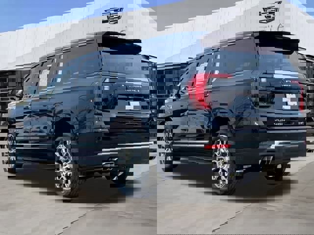 Used 2025 GMC Yukon XL Denali image 5