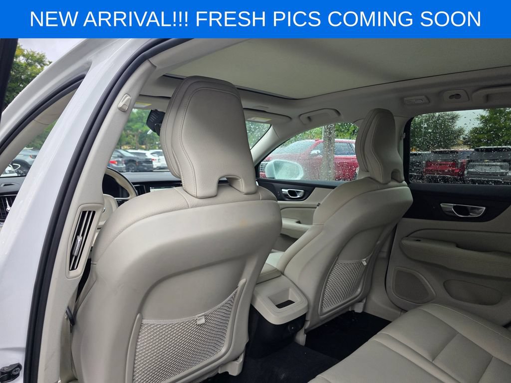 Used 2025 Volvo V60 B5 Cross Country Plus AWD/4WD image 14