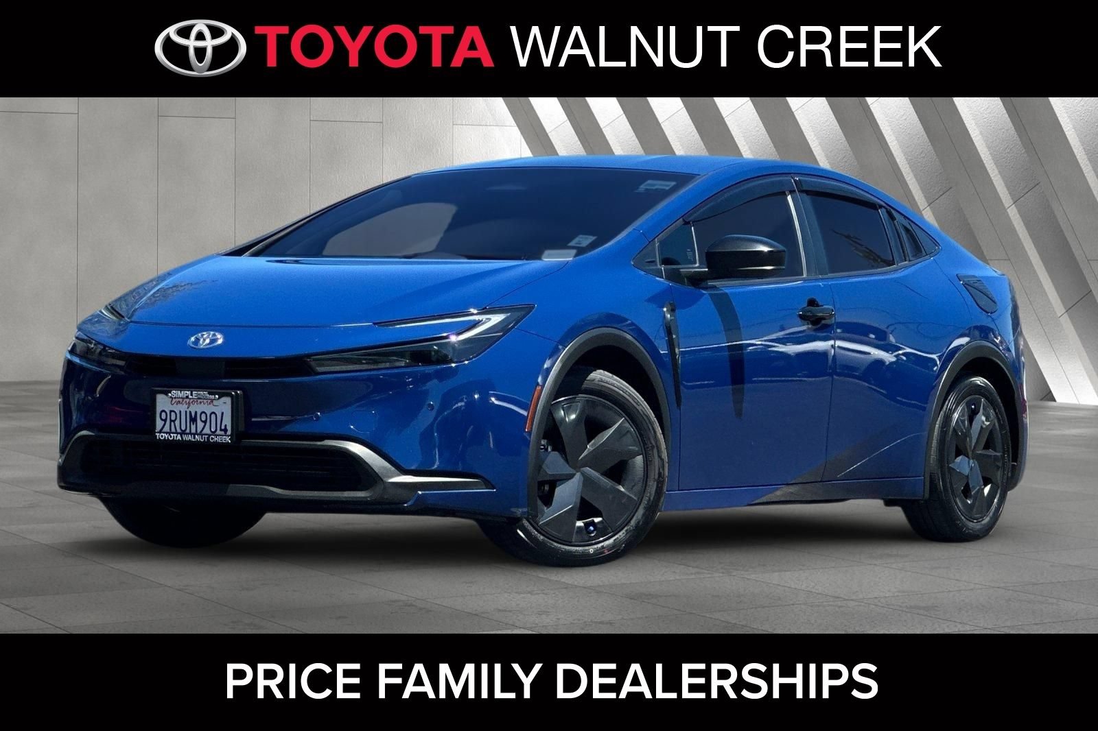 Certified 2024 Toyota Prius LE FWD image 1