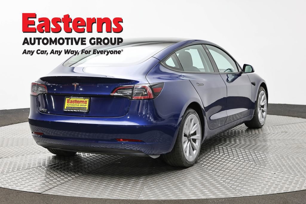 Used 2022 Tesla Model 3 Standard Range RWD image 5