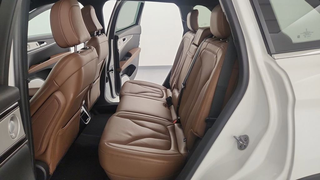 Used 2023 Lincoln Nautilus Reserve w/ Equipment Group 202A image 31