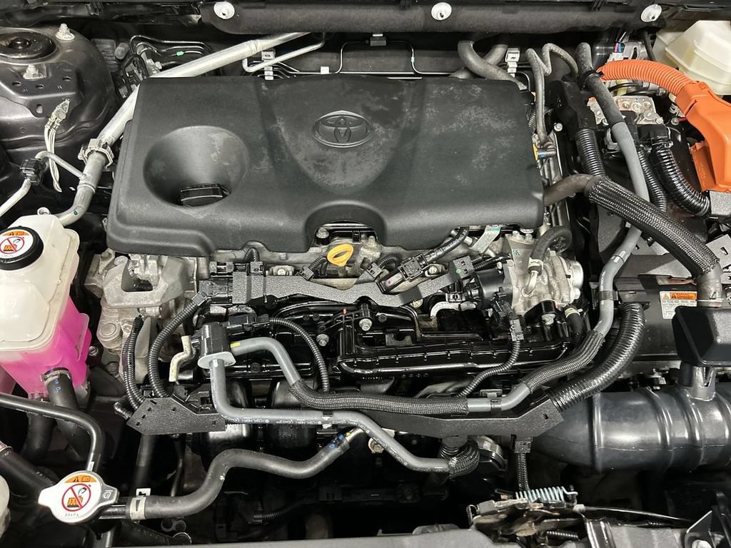 Used 2024 Toyota RAV4 LE AWD/4WD image 23