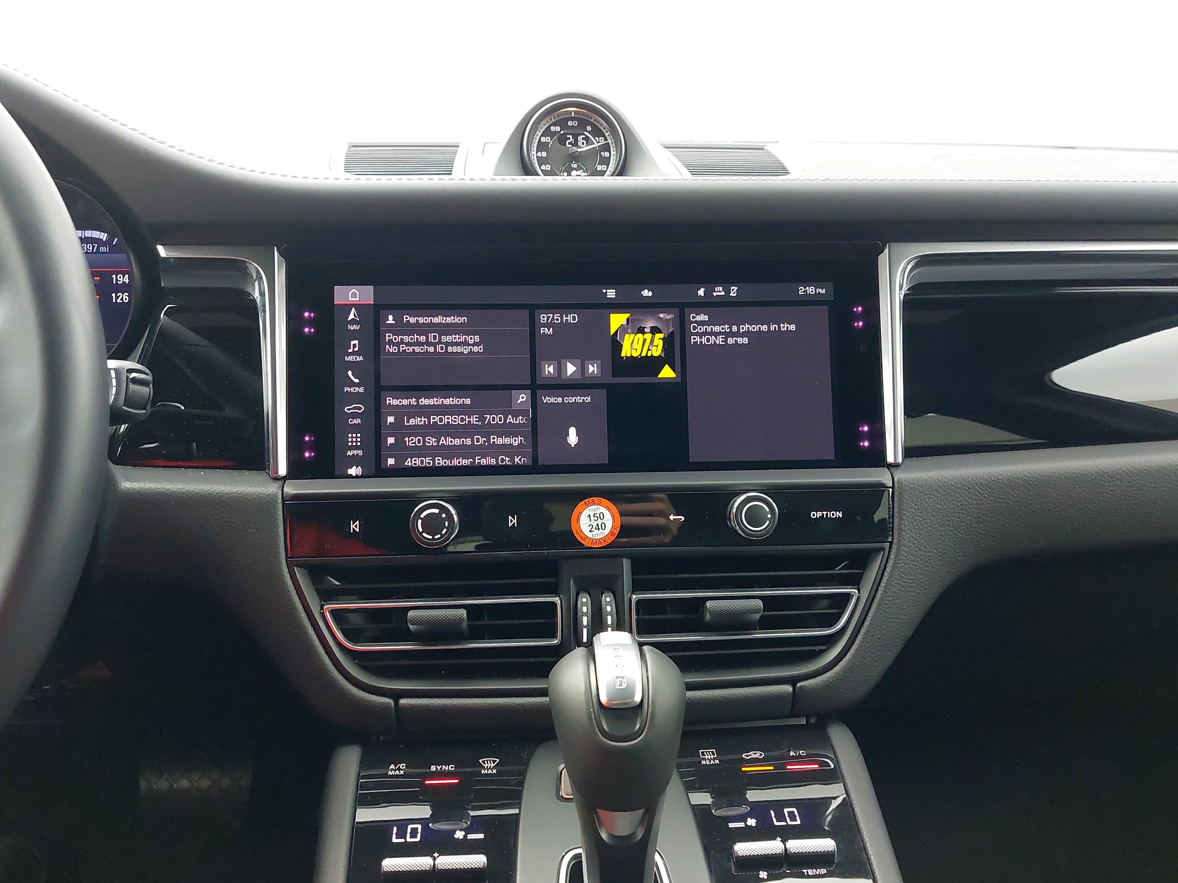 Certified 2026 Porsche Macan AWD/4WD image 22