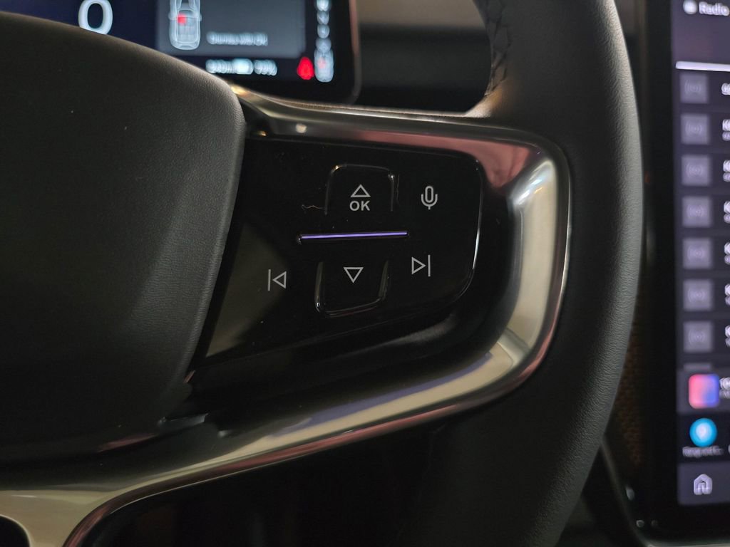 New 2025 Volvo EX90 Ultra AWD/4WD image 32