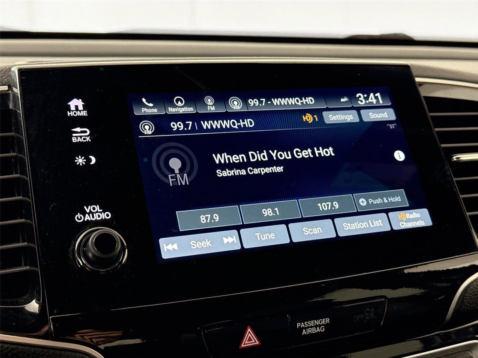 Used 2021 Honda Pilot Black Edition image 23