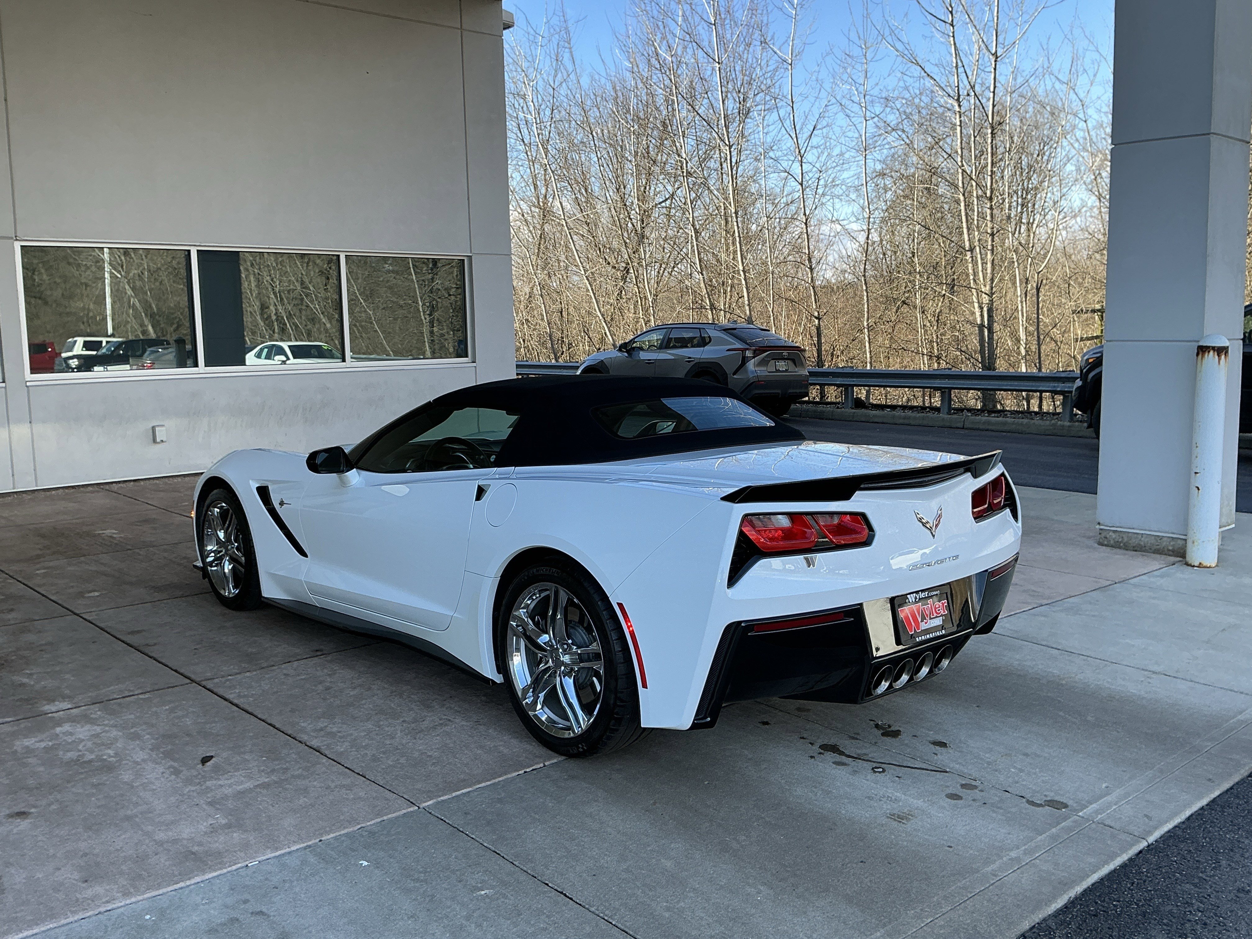 Used 2017 Chevrolet Corvette Stingray Convertible w/ 2LT Preferred Equipment Group image 20