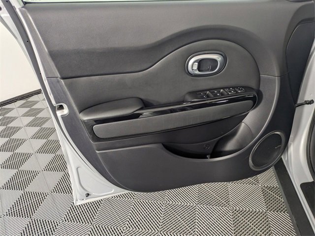 Used 2016 Kia Soul + w/ Audio Package image 9