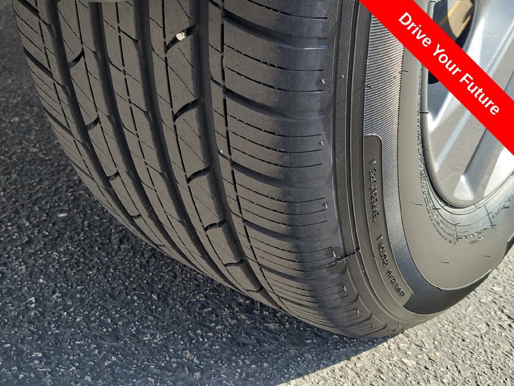 Used 2025 Nissan Pathfinder S AWD/4WD image 28