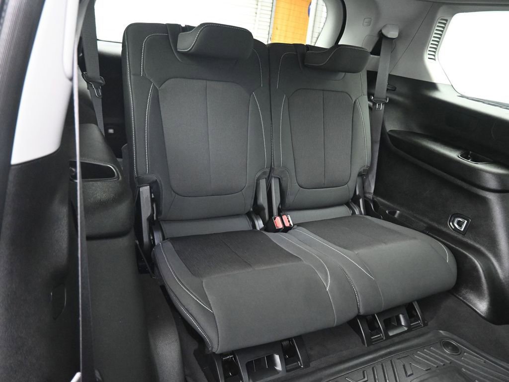 Used 2023 Jeep Grand Cherokee L Laredo AWD/4WD image 49